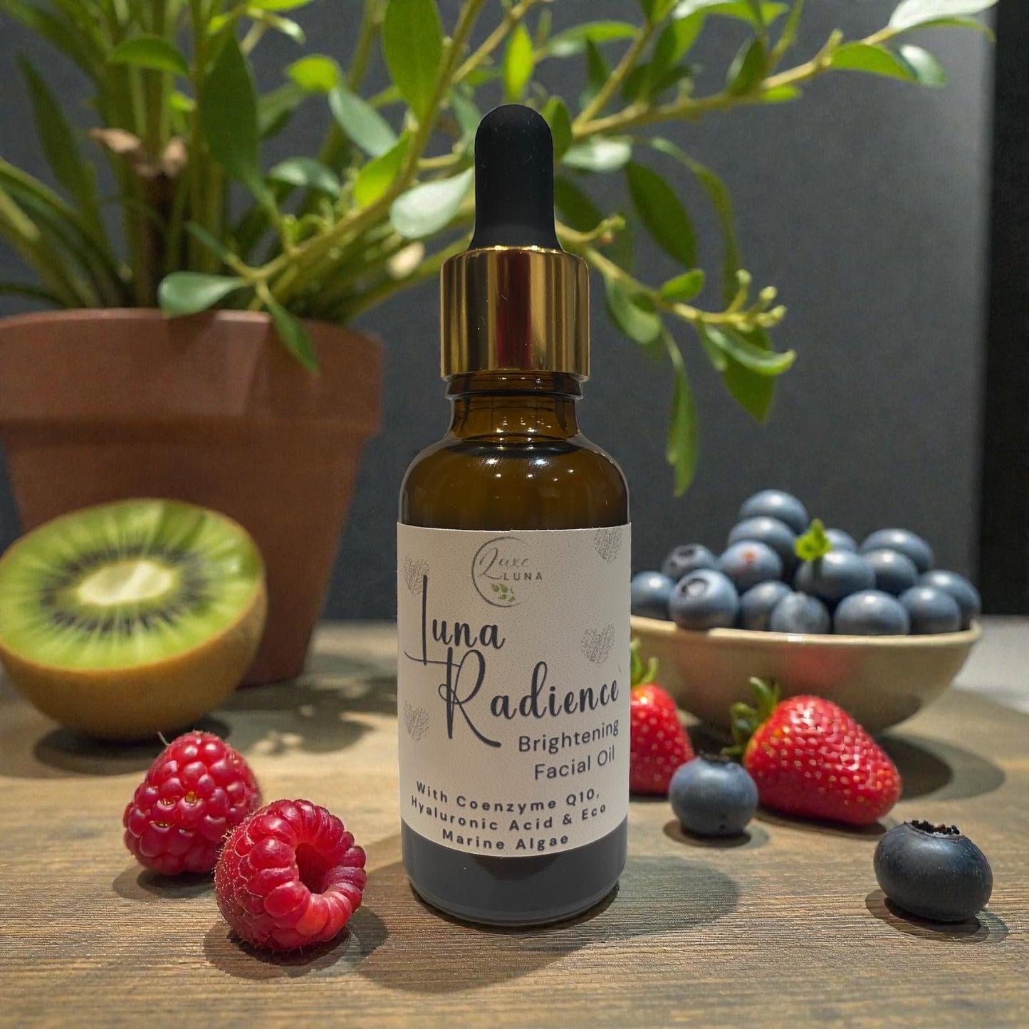 Luna Radiance - Brightening Facial Oil with Coenzyme Q10, Hyaluronic Acid & Eco Marine Algae